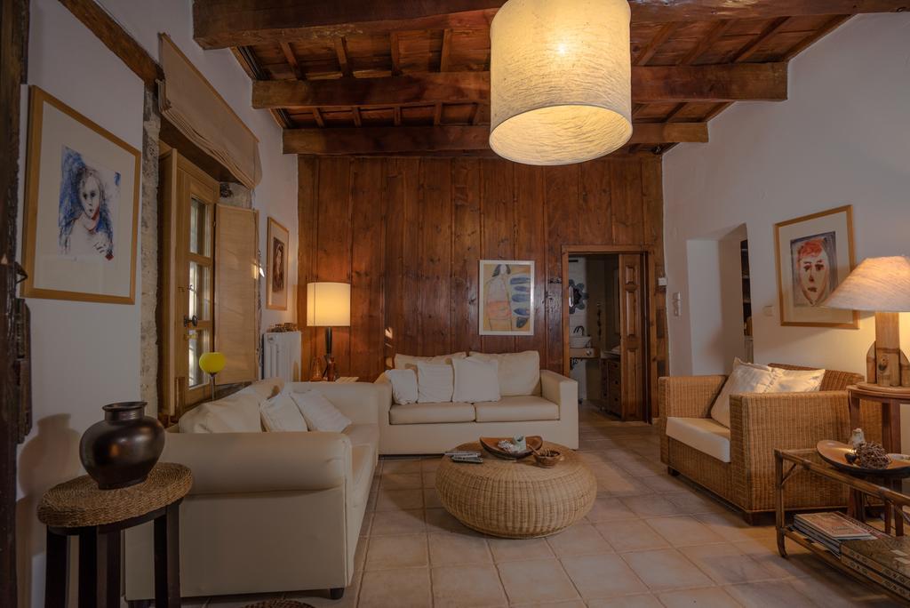 Mk Cottage With Breakfast And Jacuzzi Sarkhos Ngoại thất bức ảnh